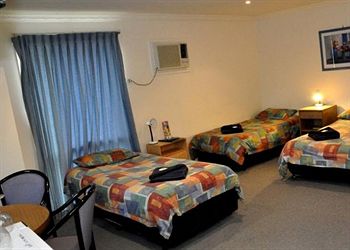 Imagen de los exteriores del Motel West City, Melbourne. Foto 9