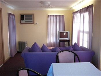 Imagen de los interiores del Motel West City, Melbourne. Foto 16