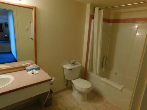 Imagen de la habitación del Motel Western Budget & Suites #3 Leduc/nisku. Foto 13