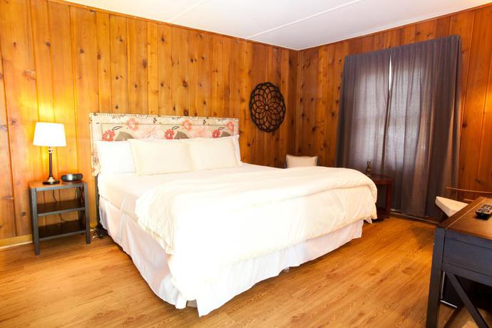 Imagen de la habitación del Motel Whispering Winds, Auburn. Foto 3