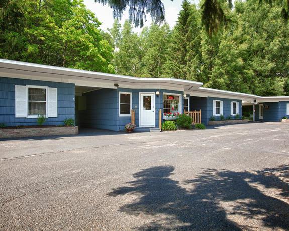 Imagen de los exteriores del Motel Whispering Winds, Auburn. Foto 7