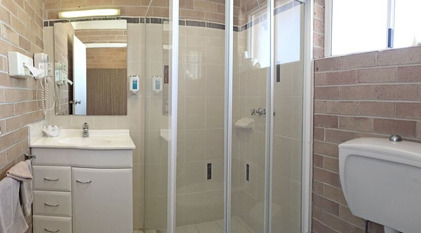 Imagen de la habitación del Motel White Lanterns. Foto 18