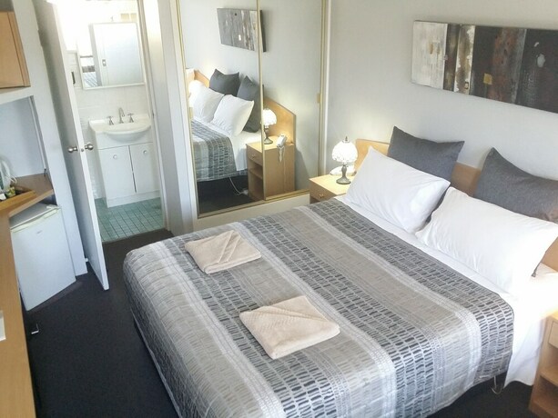 Imagen de la habitación del Motel White Manor. Foto 17