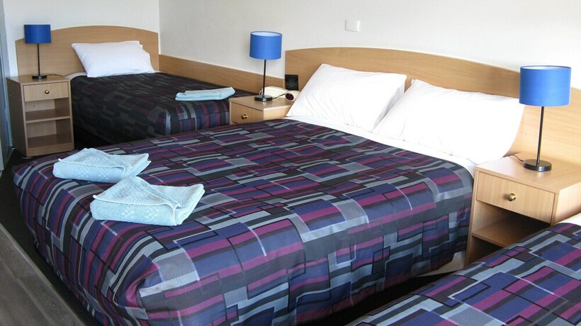 Imagen de la habitación del Motel White Manor. Foto 21