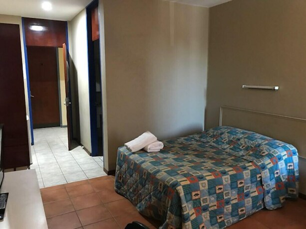 Imagen de la habitación del Motel Winnellie Hotel. Foto 24