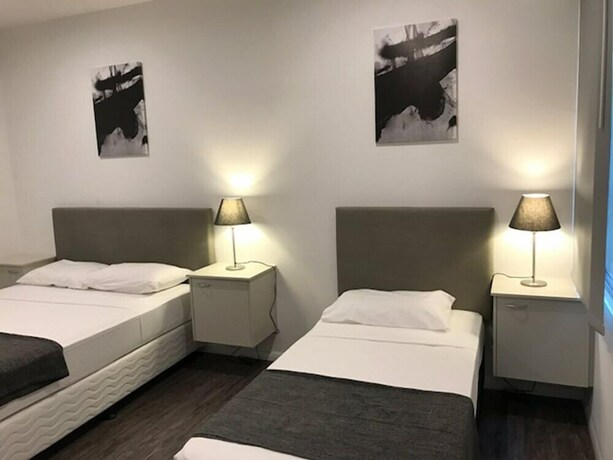 Imagen de la habitación del Motel Winnellie Hotel. Foto 27
