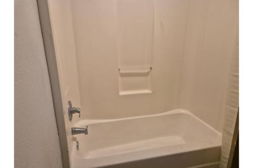 Imagen general del Motel Woodbridge Inn By OYO Rome. Foto 5