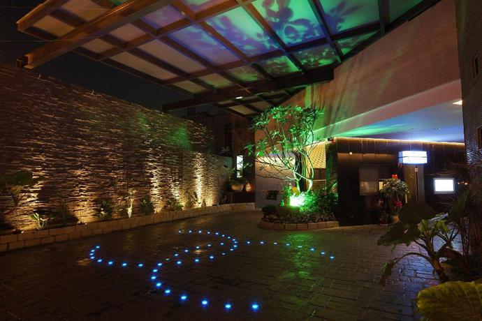 Imagen de los interiores del Motel Xiadu. Foto 7