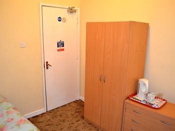 Imagen de la habitación del Motel Xpress. Foto 11