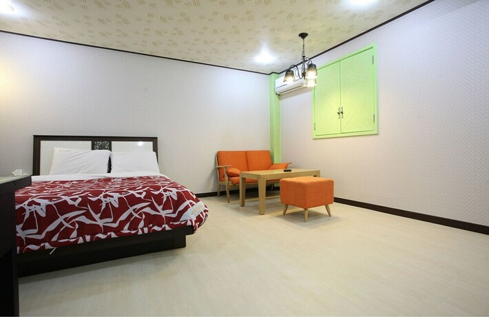 Imagen de la habitación del Motel Yegrina. Foto 25