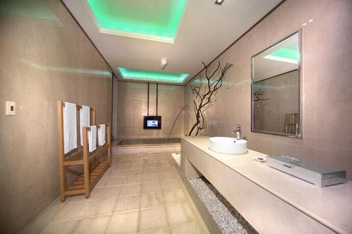 Imagen de la habitación del Motel Yenjim. Foto 25