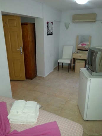 Imagen de los interiores del Motel Yona. Foto 18