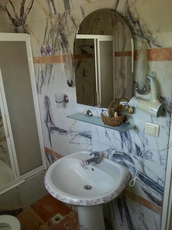 Imagen de la habitación del Motel Yona. Foto 7