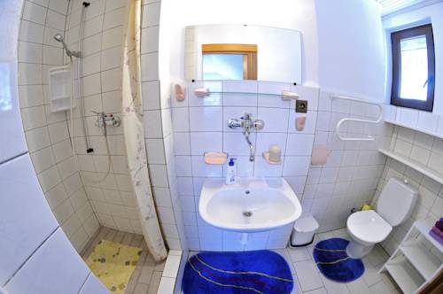 Imagen de la habitación del Pensión 444. Foto 5