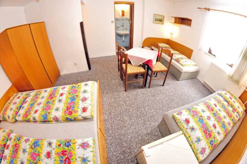 Imagen de la habitación del Pensión 444. Foto 6