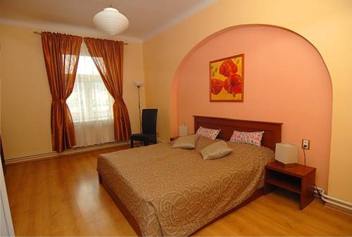 Imagen general del Pensión Ak&Aacute;t Pension and Apartments. Foto 4