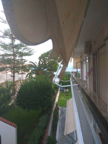 Imagen de la habitación del Pensión Akrogiali, Amarynthos. Foto 12