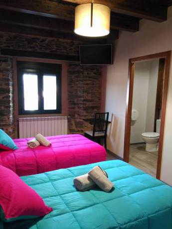 Imagen de la habitación del Pensión Albergue Porta Santa. Foto 6