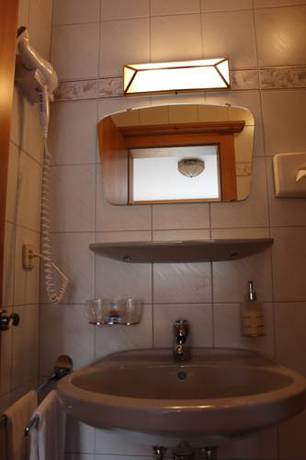 Imagen de la habitación del Pensión Almrose. Foto 16