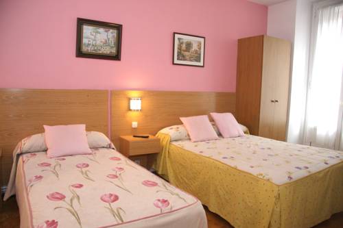 Imagen de la habitación del Pensión Añorga. Foto 14