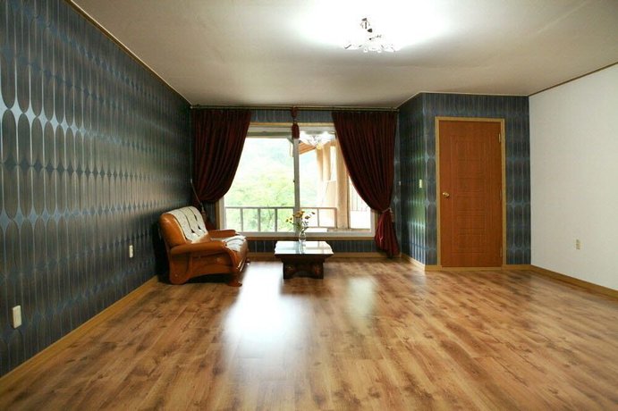 Imagen de la habitación del Pensión Asteria, Gapyeong. Foto 4