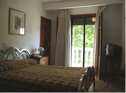 Imagen de la habitación del Pensión Astoria, Lanjar&oacute;n ( Alpujarra ). Foto 4