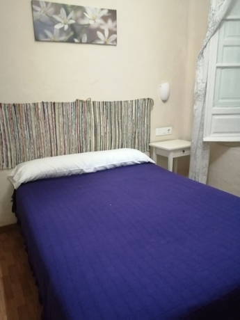 Imagen de los exteriores del Pensión Azahar, Sevilla. Foto 15