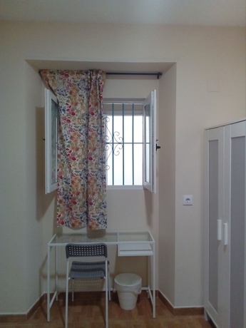 Imagen de la habitación del Pensión Azahar, Sevilla. Foto 8
