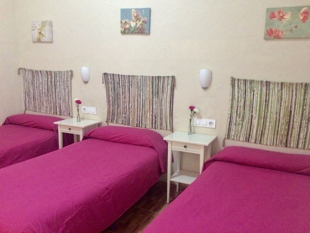 Imagen de la habitación del Pensión Azahar, Sevilla. Foto 14