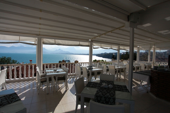 Imagen del bar/restaurante del Pensión Bacchus Pension. Foto 1