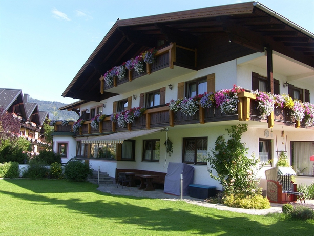 Imagen de la piscina del Pensión - Bandb Elisabeth Radstadt. Foto 14