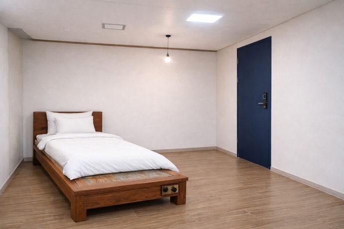 Imagen de la habitación del Pensión Bellus Rose. Foto 13