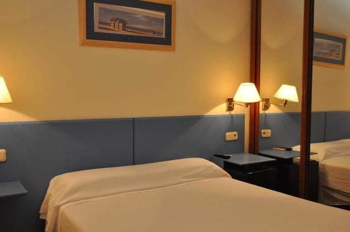 Imagen de la habitación del Pensión Bikain. Foto 13