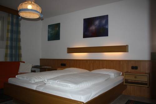 Imagen de la habitación del Pensión Brixana. Foto 15