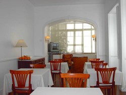 Imagen del bar/restaurante del Pensión Casa Londres. Foto 3