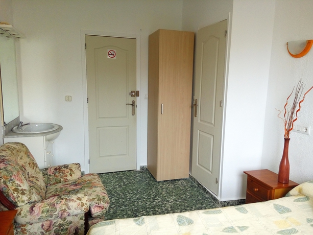 Imagen de la habitación del Pensión Centricacalp. Foto 4