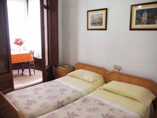 Imagen de la habitación del Pensión Cort&eacute;s, Eixample. Foto 4