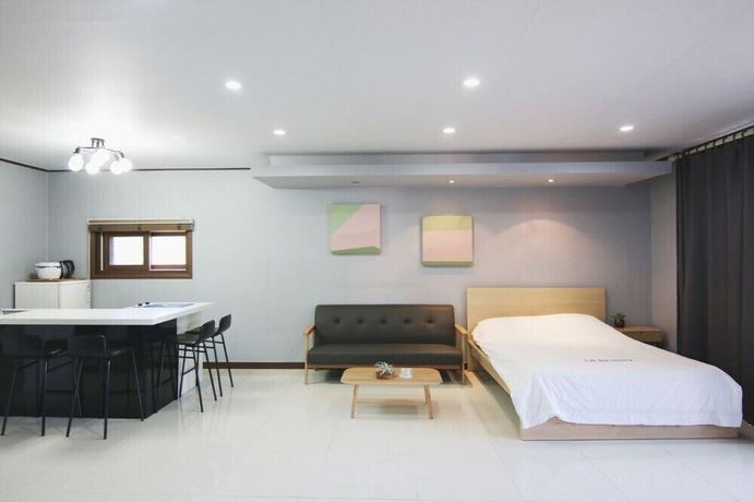 Imagen de la habitación del Pensión Debussy. Foto 11