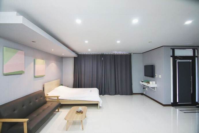 Imagen de la habitación del Pensión Debussy. Foto 18