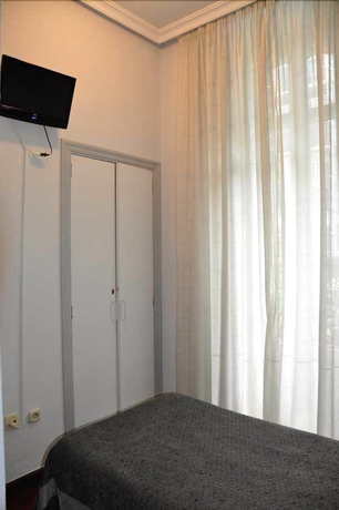 Imagen de la habitación del Pensión Donostiarra. Foto 6