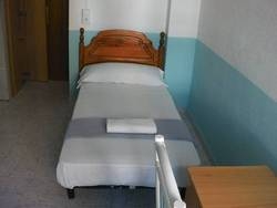 Imagen de la habitación del Pensión Doña Lola, Torremolinos. Foto 4