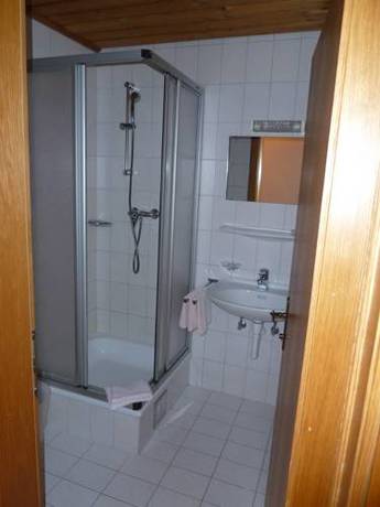 Imagen de la habitación del Pensión Edelweiss, ST MARTIN AM TENNENGEBIRGE. Foto 6