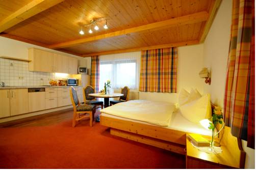 Imagen de la habitación del Pensión Edelwei&szlig;, Sankt Johann im Pongau. Foto 4