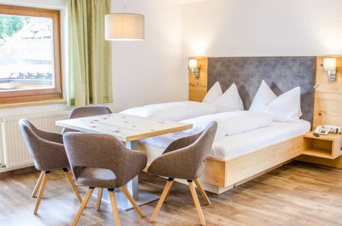 Imagen de la habitación del Pensión Edelwei&szlig;, Sankt Johann im Pongau. Foto 9