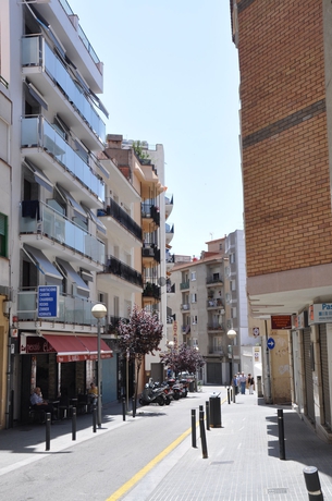 Imagen de los exteriores del Pensión El Amigo, Lloret de Mar. Foto 12