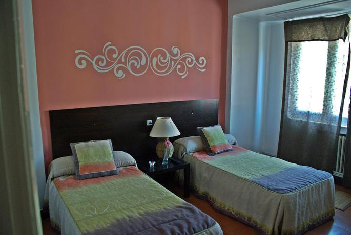 Imagen de la habitación del Pensión El Parque, Avil&eacute;s. Foto 4