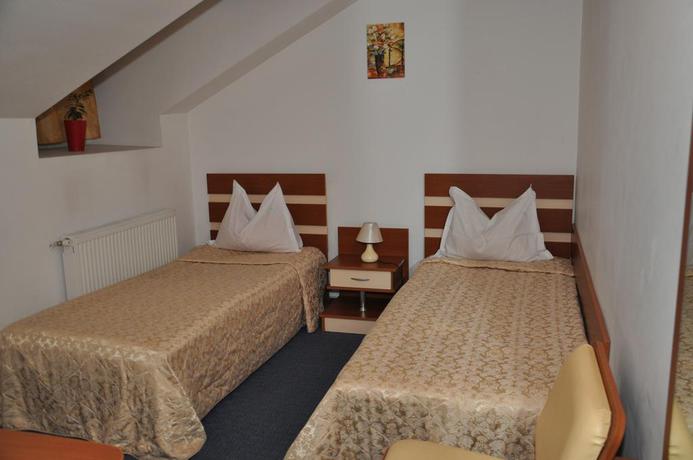 Imagen de los interiores del Pensión Elisabeta. Foto 9