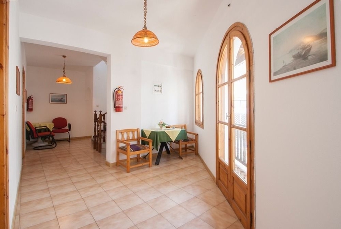 Imagen de los interiores del Pensión Eliza. Foto 6