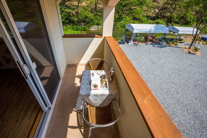 Imagen de la habitación del Pensión Elle. Foto 8