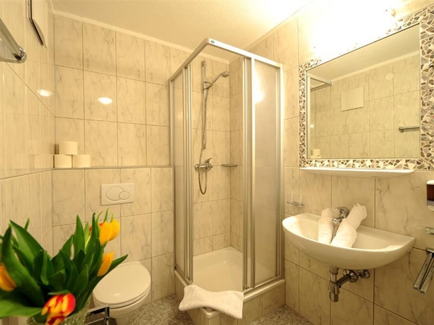 Imagen general del Pensión Europa Tirol. Foto 12